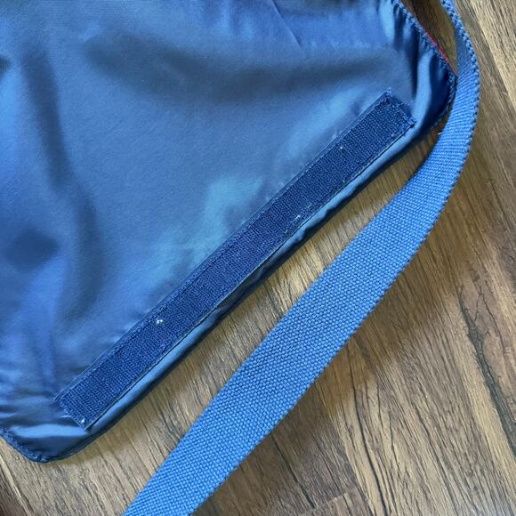 Vintage Disney Store Plaid Winnie the Pooh Messenger Bag 90s Y2K Crossbody Tote - Picture 8 of 16